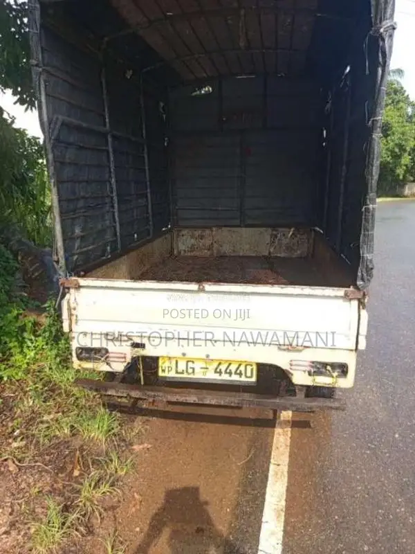 Tata Dimo Batta 2009 Lorry (Used)
