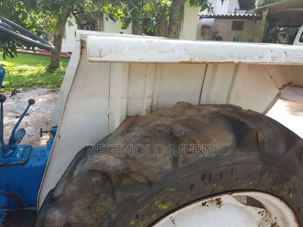 Ford 3600 1975 Tractor (Used)