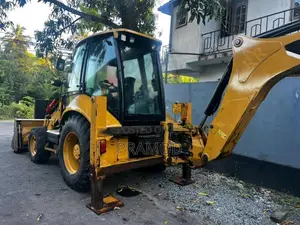 CAT Cat 2014 Heavy-Duty (Used)