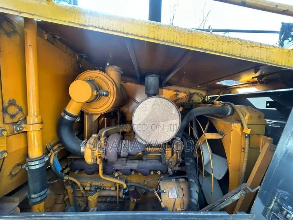 Komatsu Motor Grader GD405A-2 2012 Heavy-Duty Unregistered (Reconditio