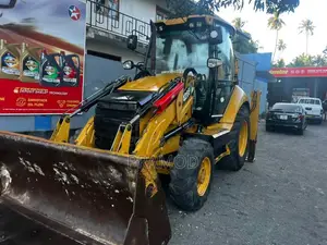 CAT Cat 2014 Heavy-Duty (Used)