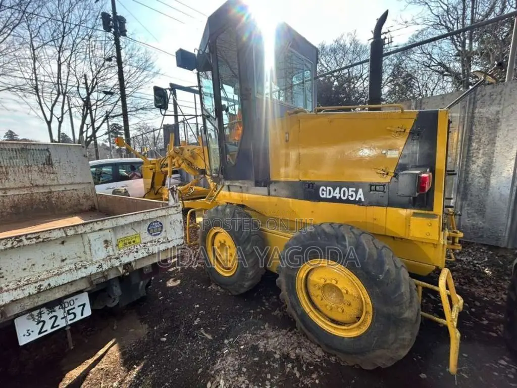 Komatsu Motor Grader GD405A-2 2012 Heavy-Duty Unregistered (Reconditio