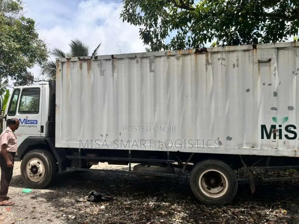 Ashok-Leyland Comet 2006 Lorry (Used)