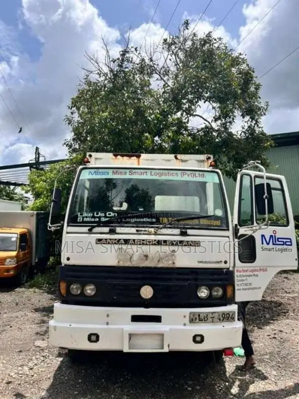 Ashok-Leyland Comet 2006 Lorry (Used)