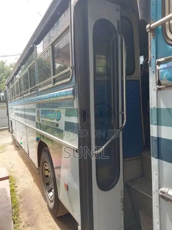 Ashok-Leyland Viking 2013 Bus (Used)