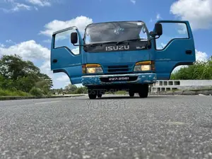 Isuzu ELF 2000 Crew Cab (Used)