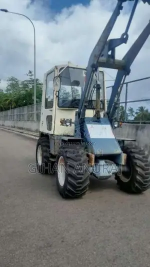 Mitsubishi Ws300A 2017 Heavy-Duty (Used)