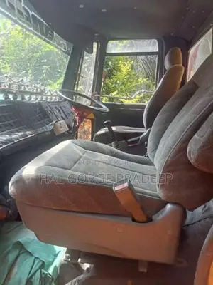 Ashok-Leyland Tipper 2010 Lorry (Used)