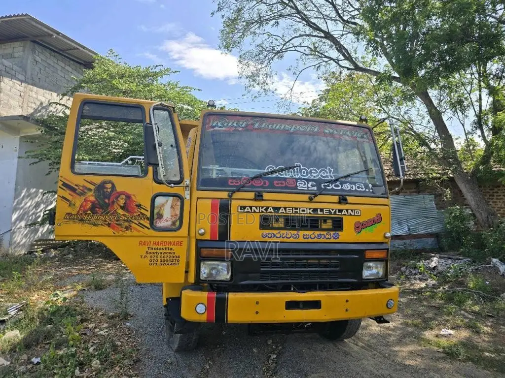 Ashok-Leyland Cargo 2012 Heavy-Duty (Used)