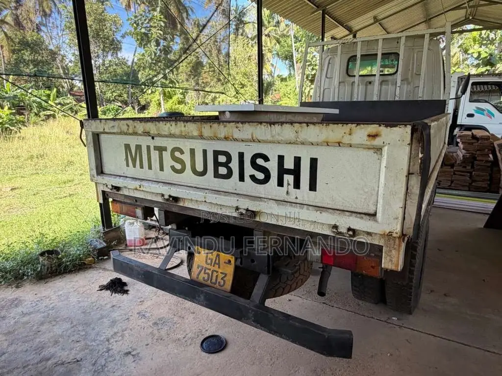Mitsubishi Canter 1996 Lorry (Used)