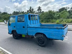 Isuzu ELF 2000 Crew Cab (Used)