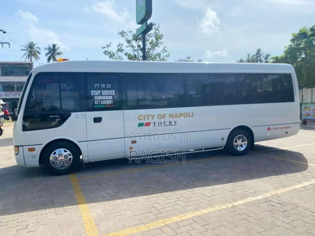 Mitsubishi Fuso Rosa 2009 Bus (Used)