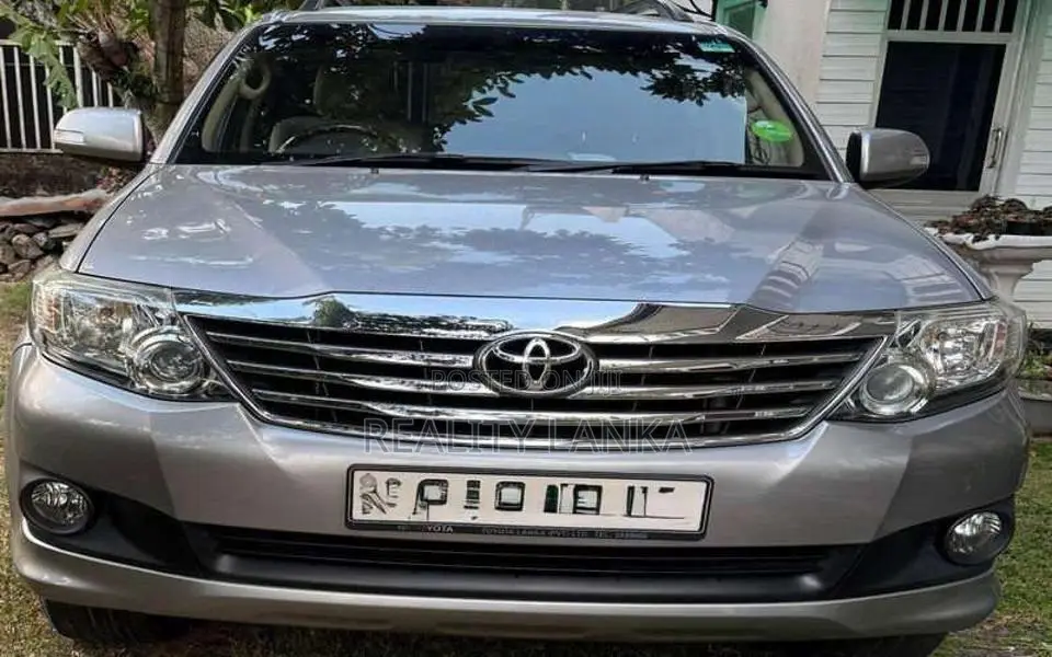 Toyota Fortuner 2015 Pickup (Used)