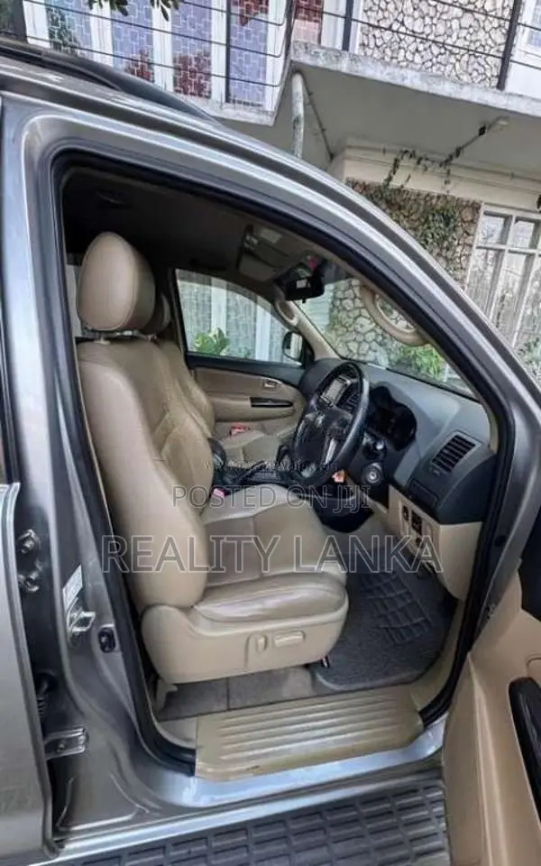 Toyota Fortuner 2015 Pickup (Used)