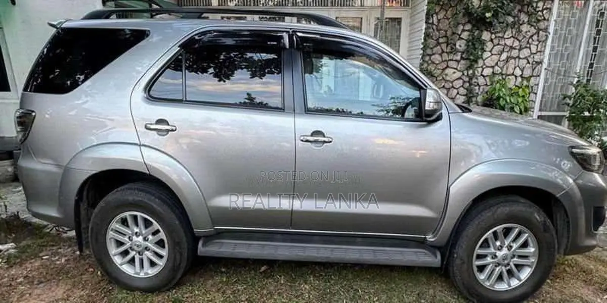 Toyota Fortuner 2015 Pickup (Used)