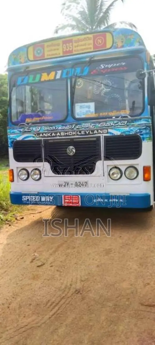 Ashok-Leyland Viking 2005 Bus (Used)