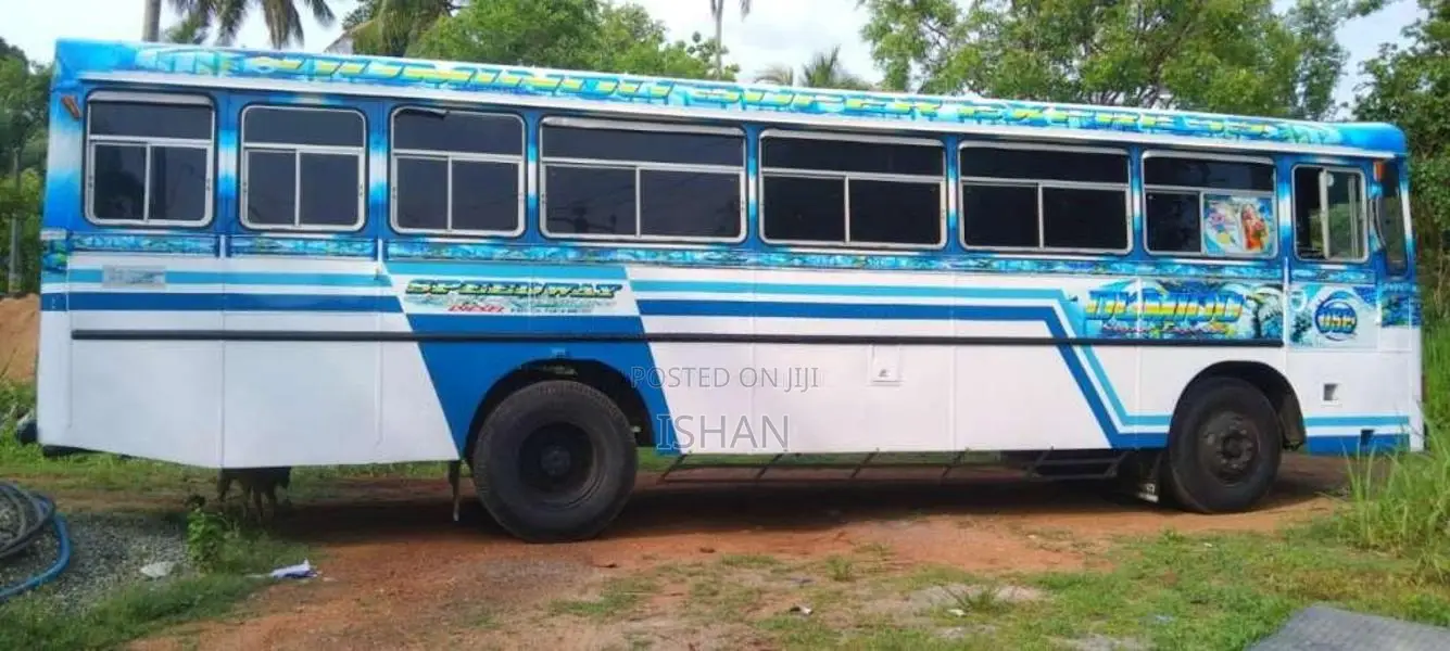 Ashok-Leyland Viking 2005 Bus (Used)