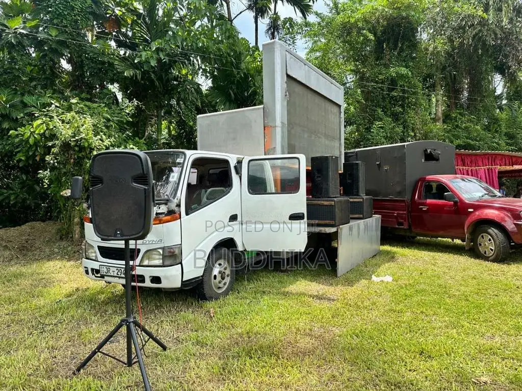 Toyota CrewCab 2005 Crew Cab (Used)