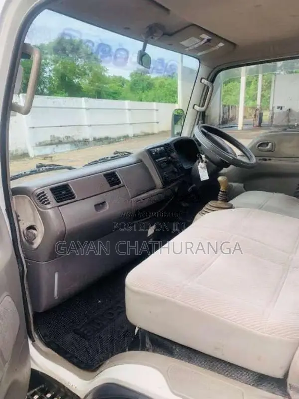 Mazda Titan 2006 Lorry (Used)