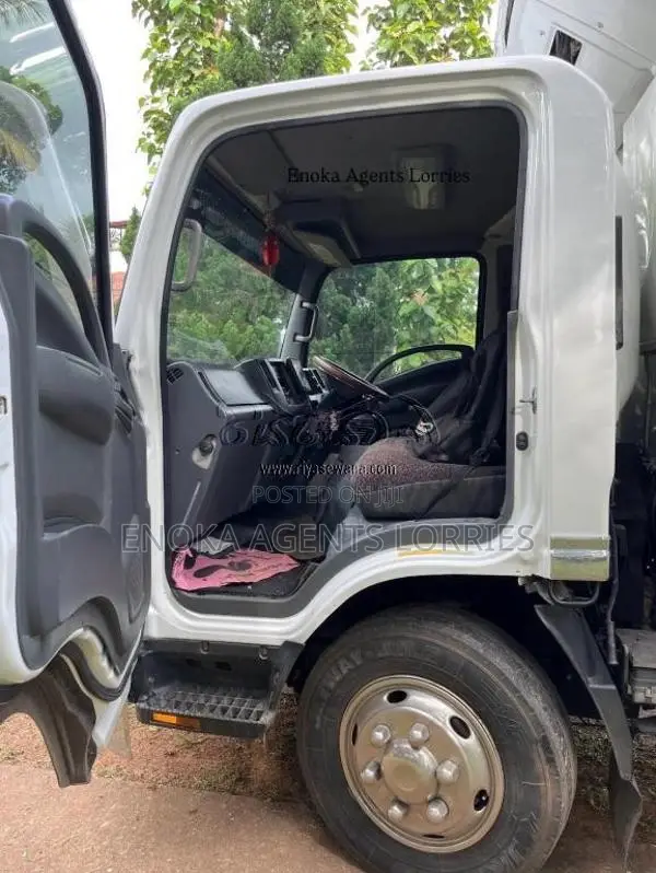 Isuzu 14.5 ELF 2011 Lorry (Used)