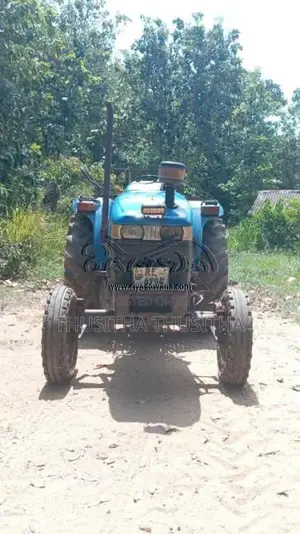 New-Holland 4710 2010 Tractor (Used)
