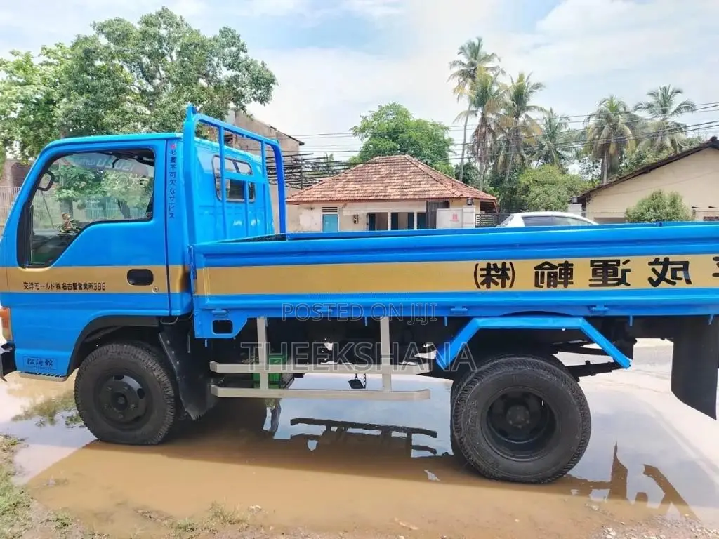 Isuzu ELF NKR 1980 Lorry (Used)