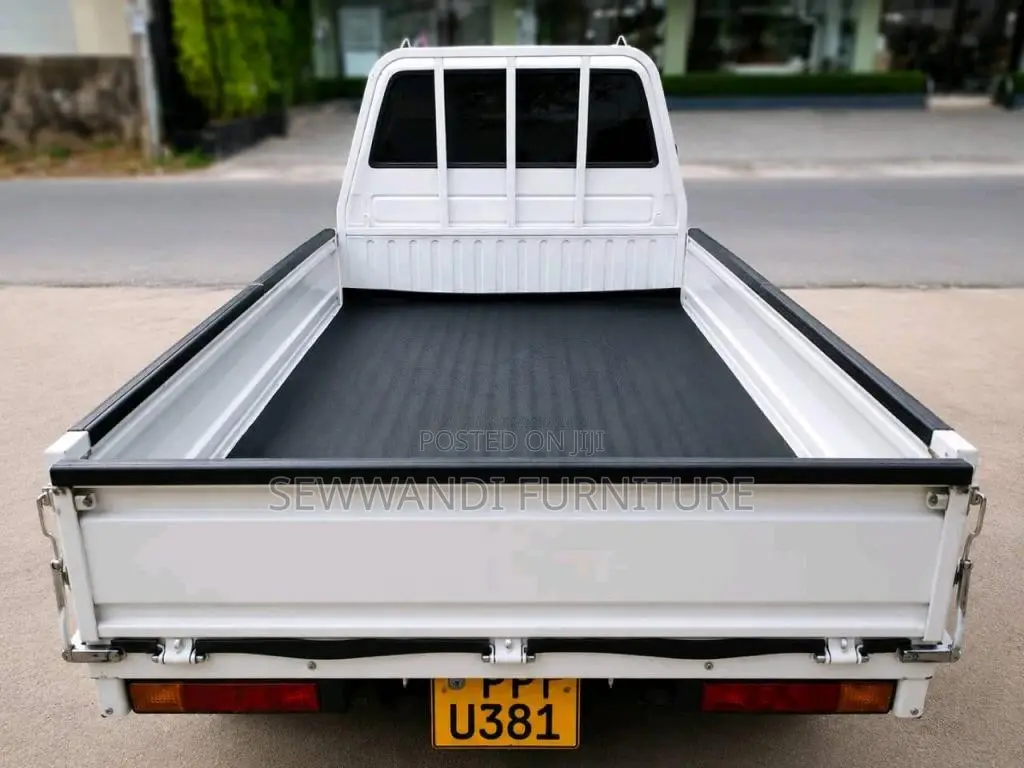 Toyota TownAce 2010 Lorry (Used)