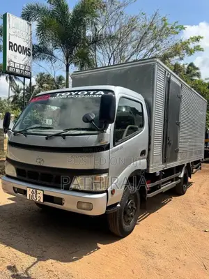 Toyota Dyna 1993 Lorry (Used)