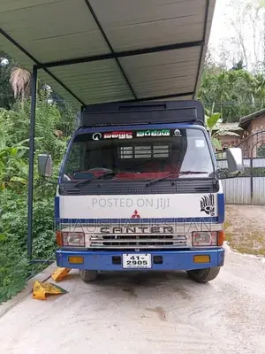 Mitsubishi Canter 1982 Lorry (Used)