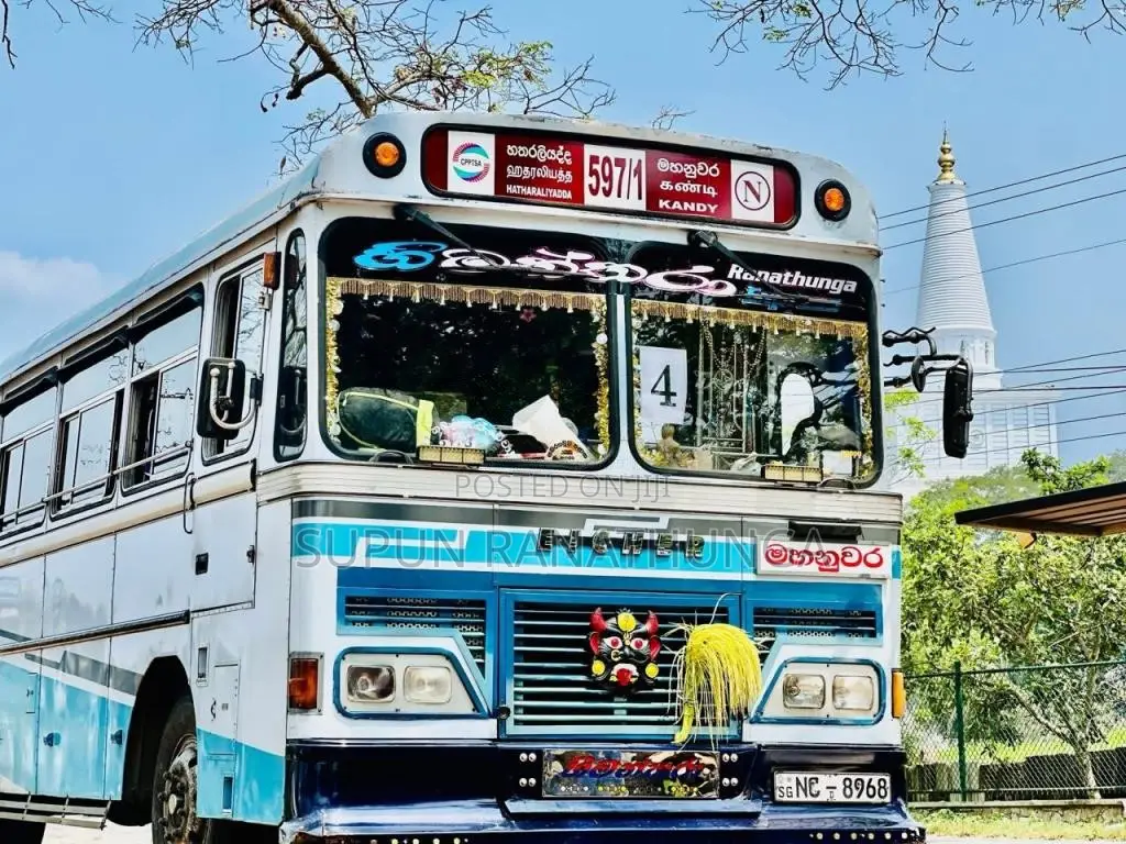 Eicher Skyline 2017 Bus (Used)