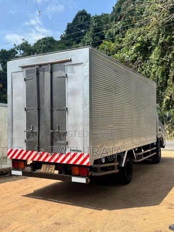 Toyota Dyna 1993 Lorry (Used)