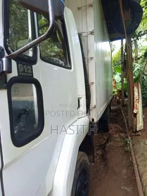 Ashok-Leyland Leyland 2010 Lorry (Used)