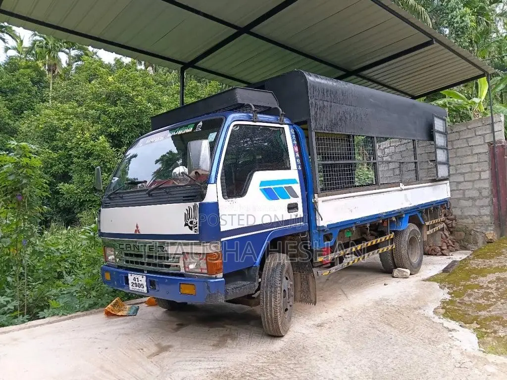 Mitsubishi Canter 1982 Lorry (Used)