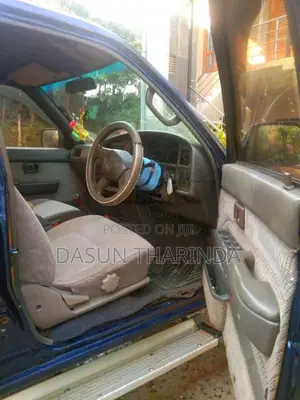 Toyota Hilux 1983 Pickup (Used)