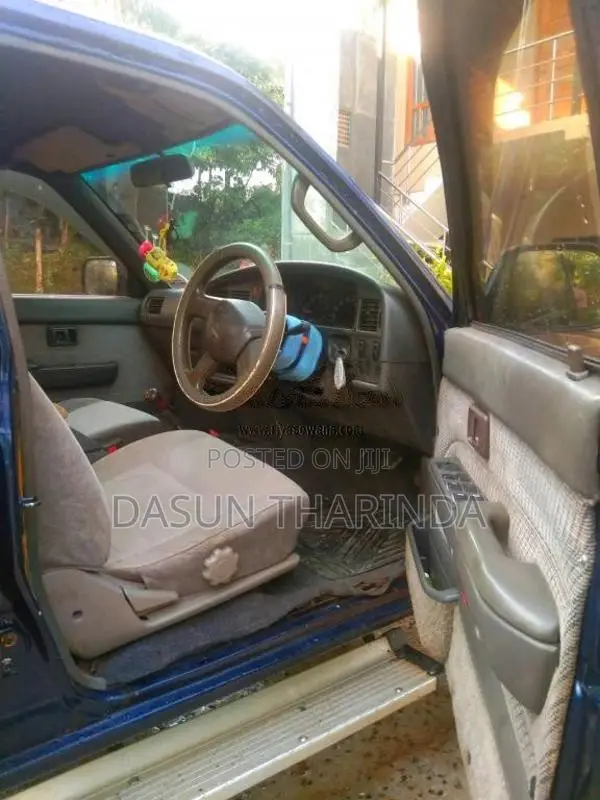Toyota Hilux 1983 Pickup (Used)