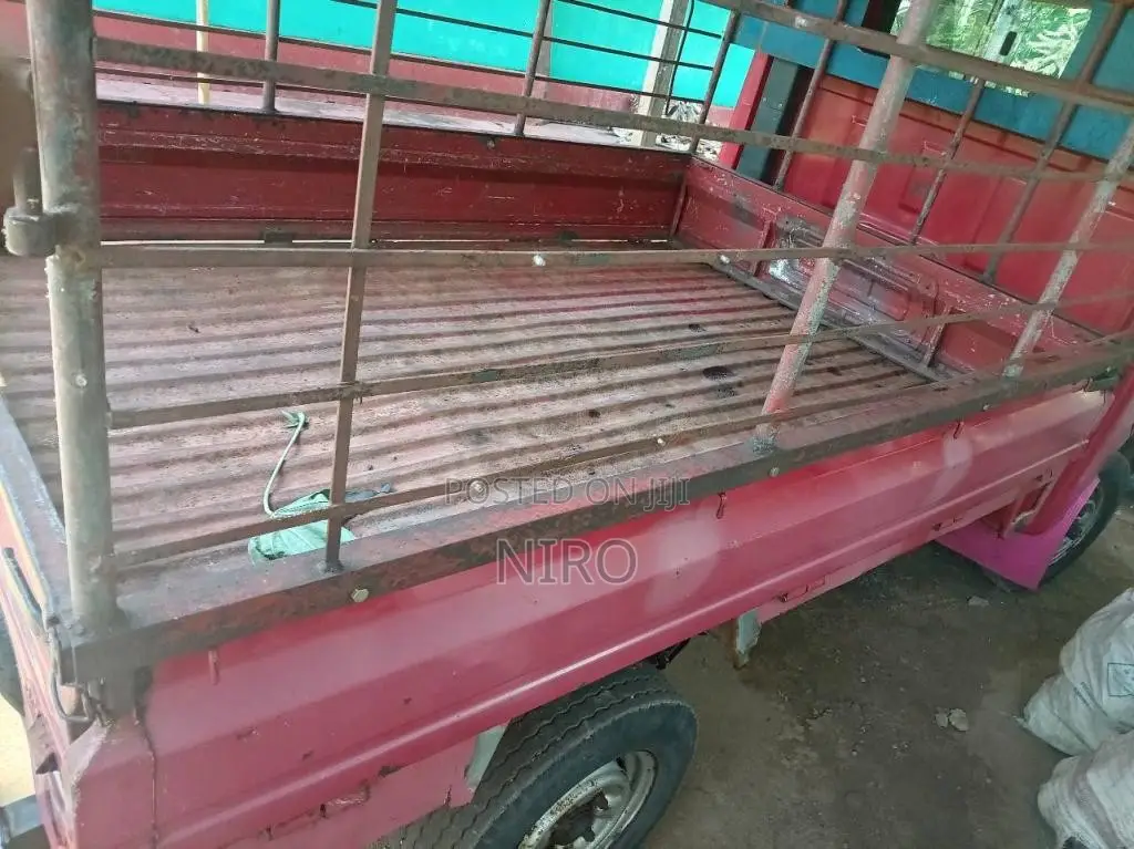 Tata Dimo BattA 2010 Lorry (Used)