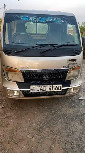 Tata Dimo Batta 2018 Lorry (Used)