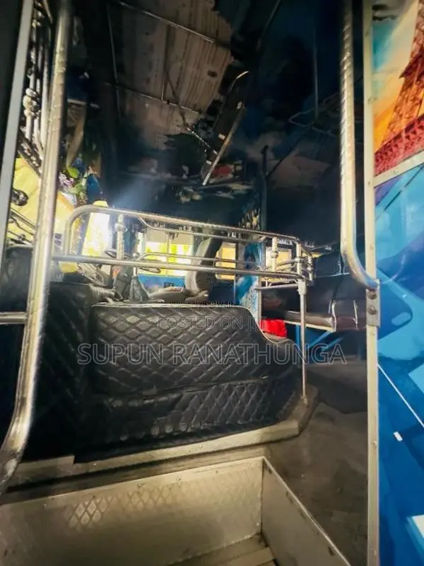 Eicher Skyline 2017 Bus (Used)