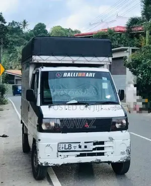 Mitsubishi U61T 2001 Lorry (Used)