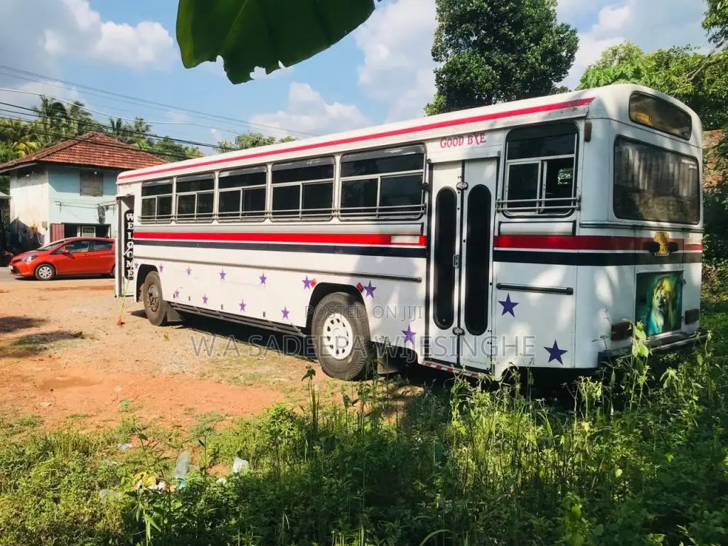Ashok-Leyland Viking 2008 Bus (Used)