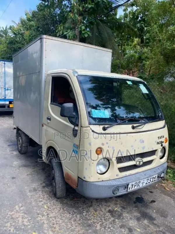 Tata Dimo Batta 2011 Lorry (Used)