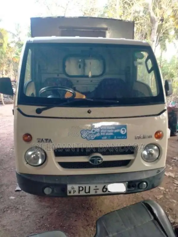 Tata Dimo Batta 2011 Lorry (Used)