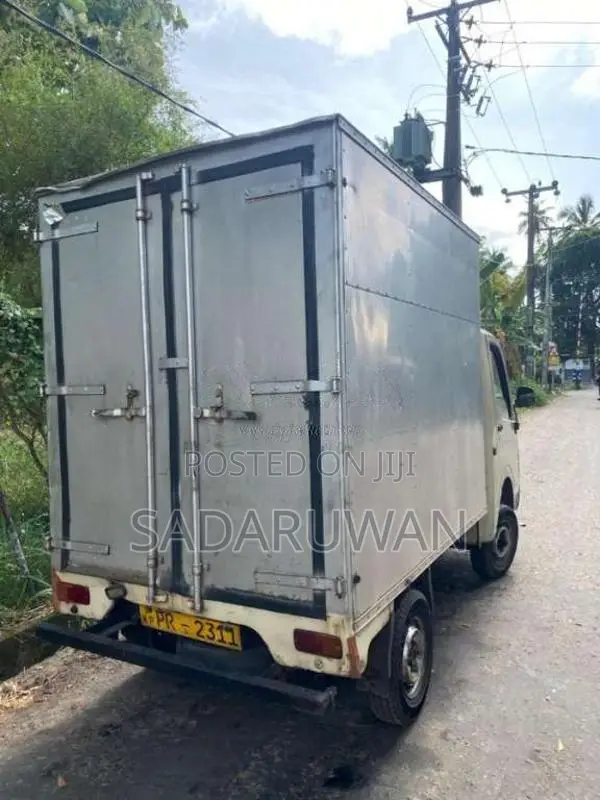 Tata Dimo Batta 2011 Lorry (Used)