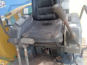 Komatsu Pc40-7 2016 Heavy-Duty Unregistered (Recondition)