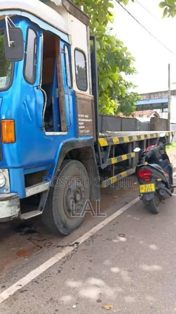 Ashok-Leyland Tusker 2006 Lorry (Used)