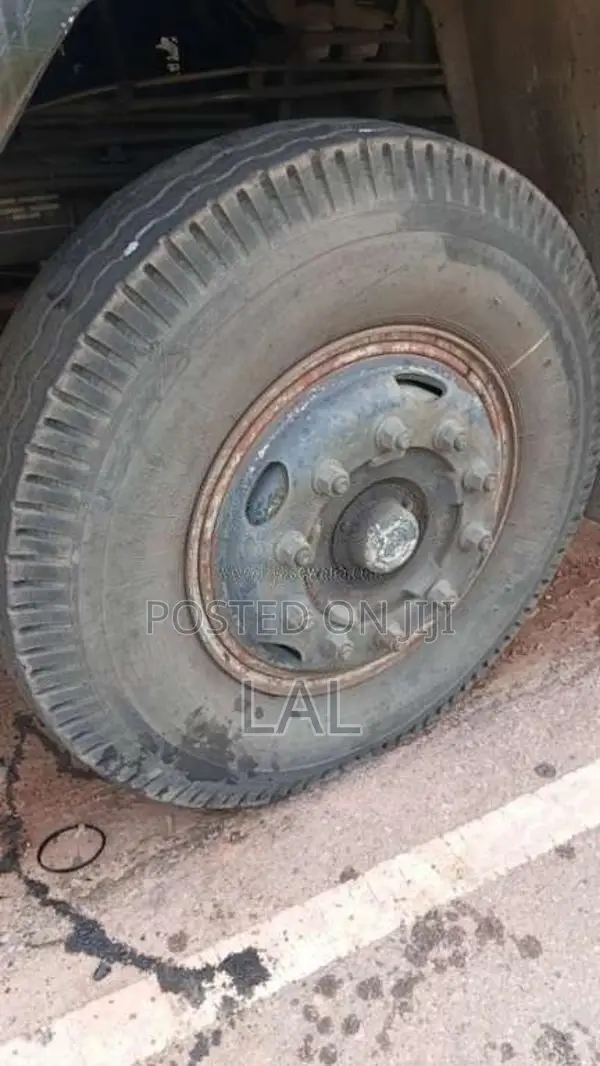Ashok-Leyland Tusker 2006 Lorry (Used)