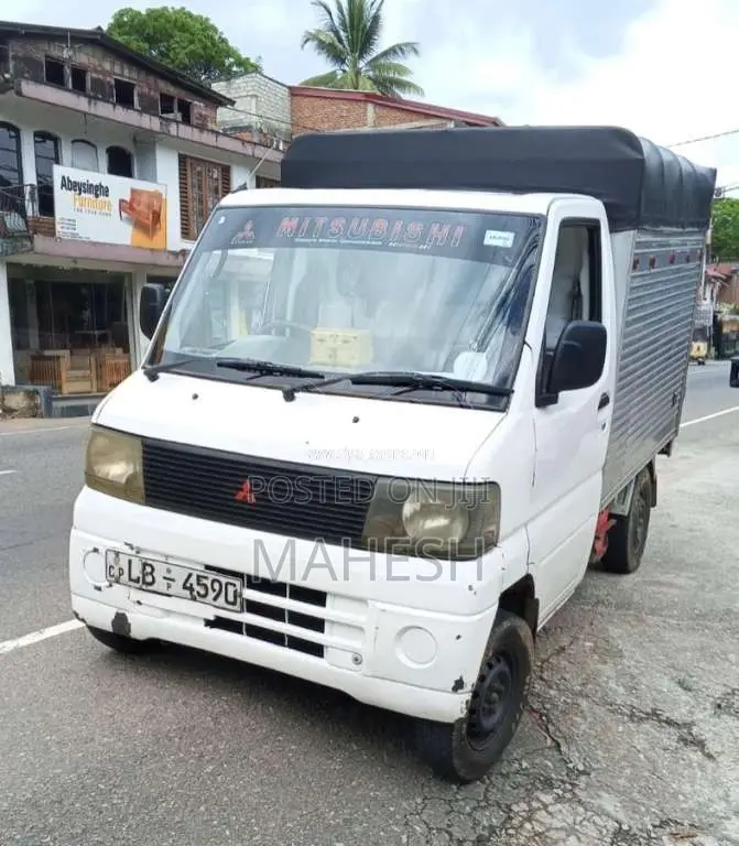 Mitsubishi U61T 2002 Lorry (Used)