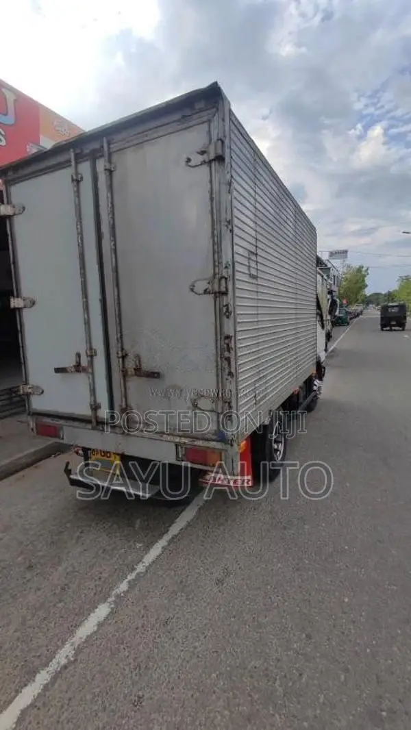 Mitsubishi Canter 1995 Lorry (Used)