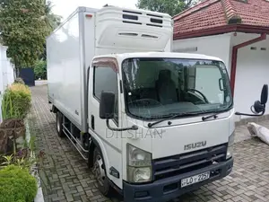 Isuzu Freezer 2013 Lorry (Used)
