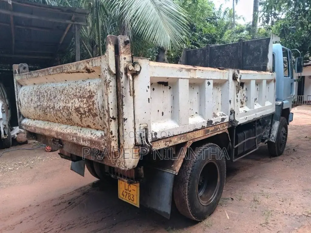 Ashok-Leyland E Comet 1112 2006 Lorry (Used)